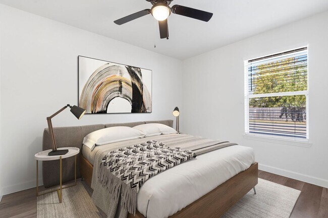 Interior Photo - 1 - Grove