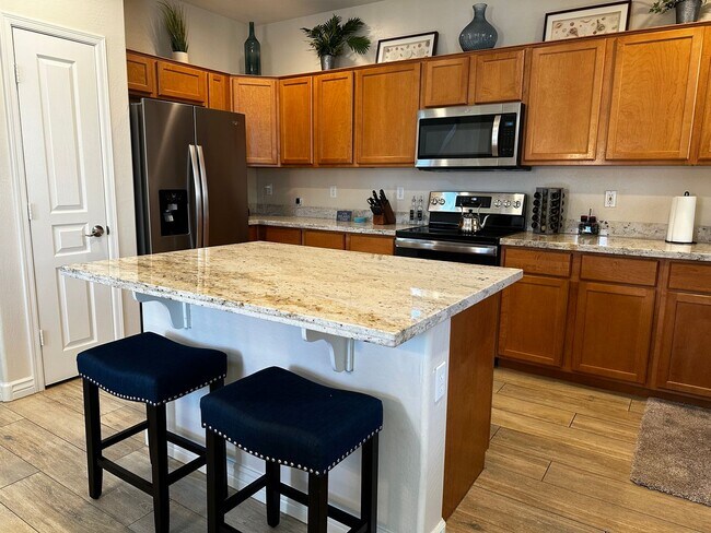 Building Photo - HIGHLY DESIRABLE 3 BEDROOM HOME NEAR DOWNTOWN GILBERT