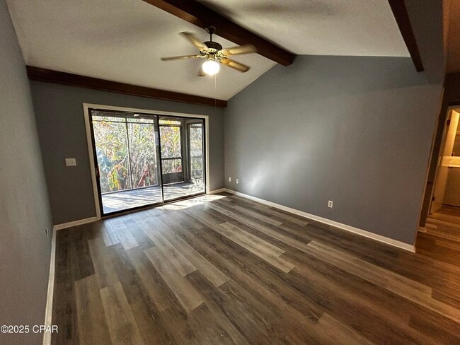 Building Photo - 1007 11th Ct