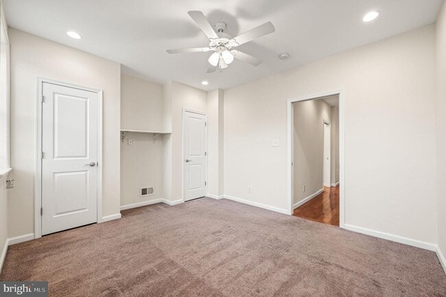 Building Photo - 2533 S Rosewood St