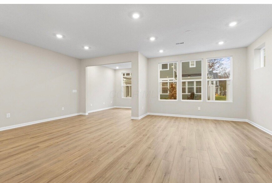 Building Photo - 3346 Abberley Dr