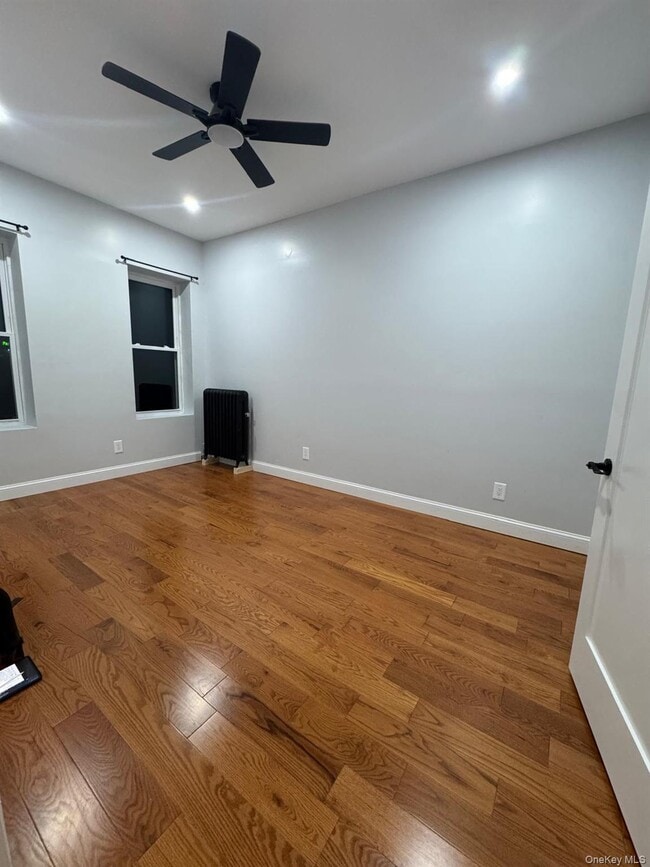 Primary Photo - 168-11 88th Ave