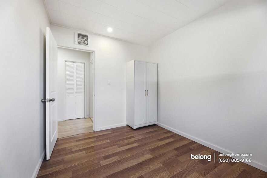 Building Photo - 26786 Clarkford St