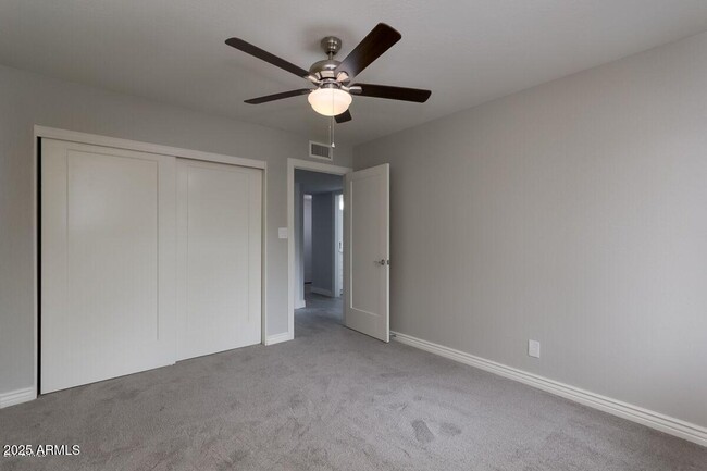 Building Photo - 4614 S Kachina Dr