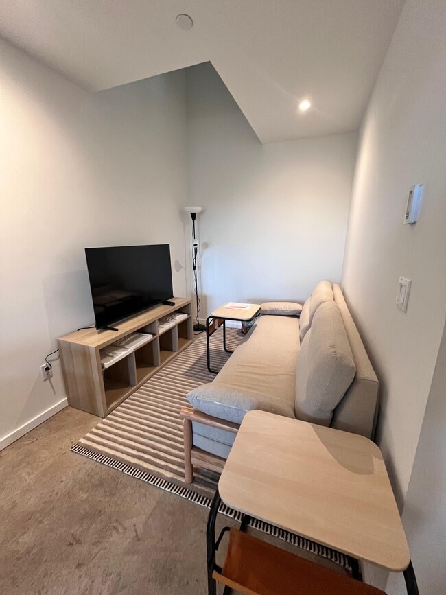 Building Photo - 2950 Fairview Ave E