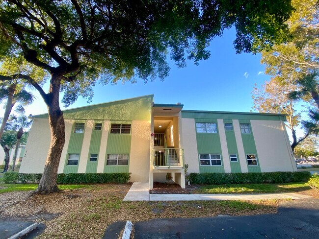 Building Photo - 4140 NW 90th Ave