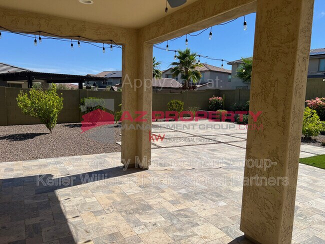 Building Photo - 2604 N Black Rock Rd