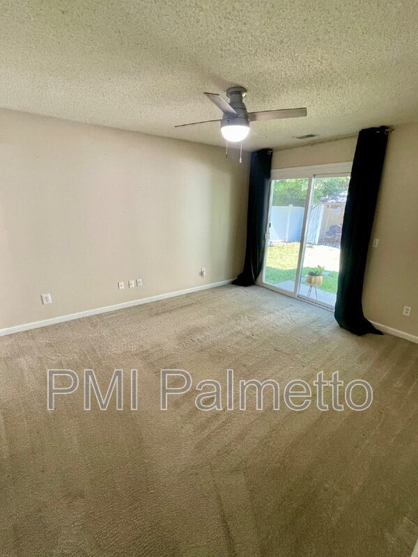 Building Photo - 221 Whixley Ln