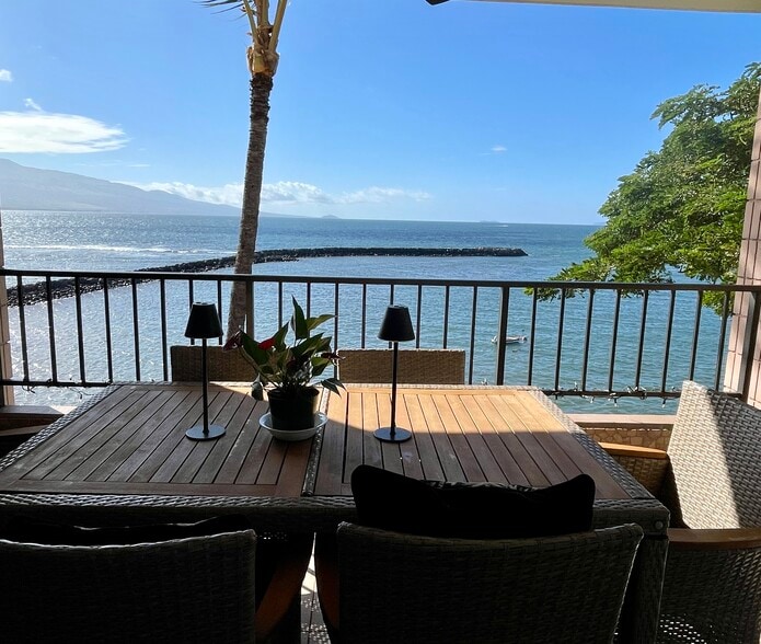 Building Photo - 30 Hauoli St