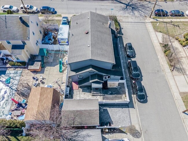 Building Photo - 360 Franklin Ave