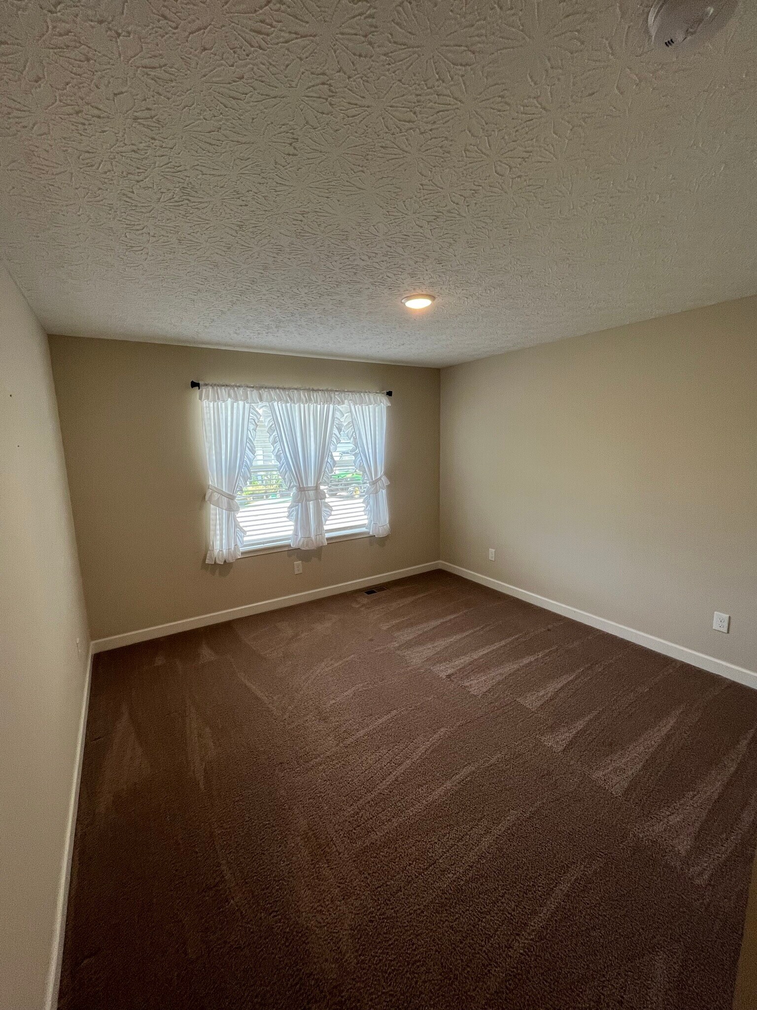 Building Photo - 17200 OH-739