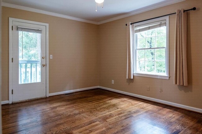 Building Photo - 2631 Northside Dr NW