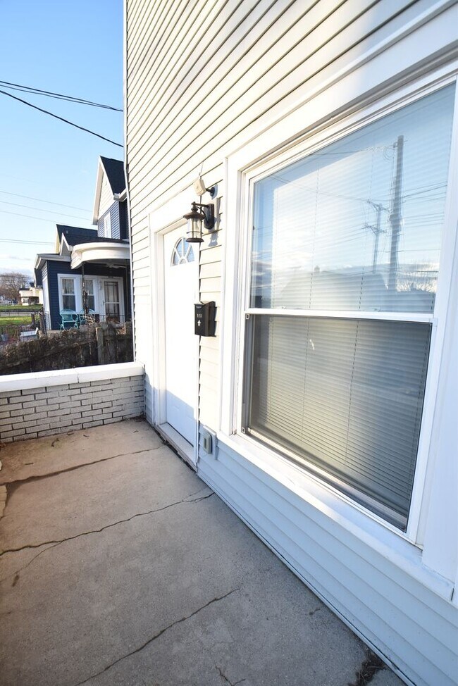 Building Photo - 111-113 S West St Mishawaka