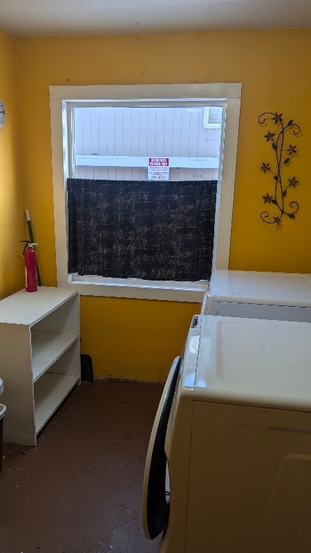 Building Photo - 512 E 15th Ave