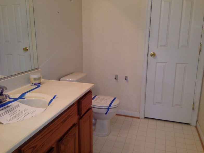 Building Photo - 15618 Everglade Ln