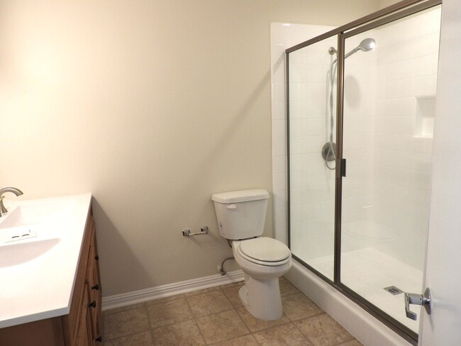 Building Photo - 1109 Tivoli Ln