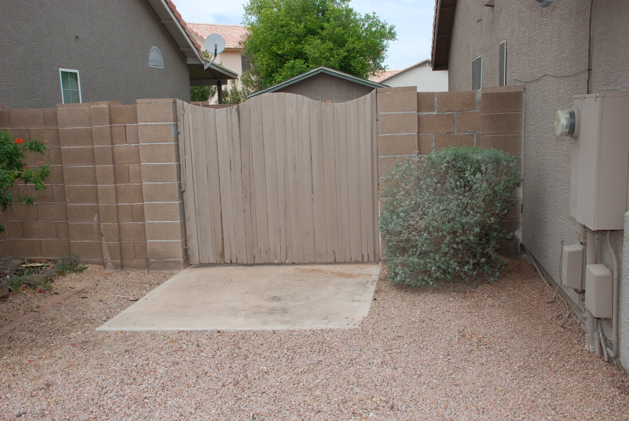 Building Photo - 514 W Laredo Ave