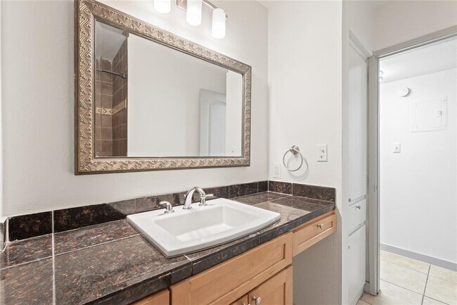 Building Photo - 1301 W Ben White Blvd