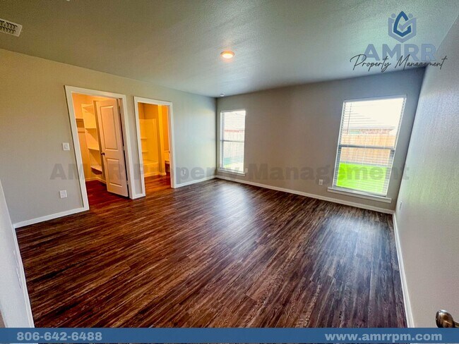 Building Photo - 3 Bedroom Home Available For Spring Pre-Lease