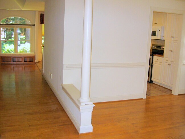Building Photo - GATLING POINTE