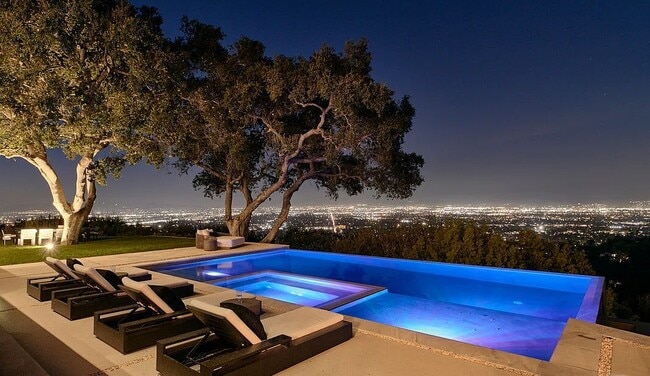 Building Photo - 13331 Mulholland Dr