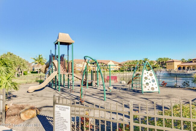 Building Photo - 724 Carlsbad Dr
