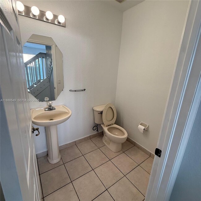 Building Photo - 12185 SW 125th Ct