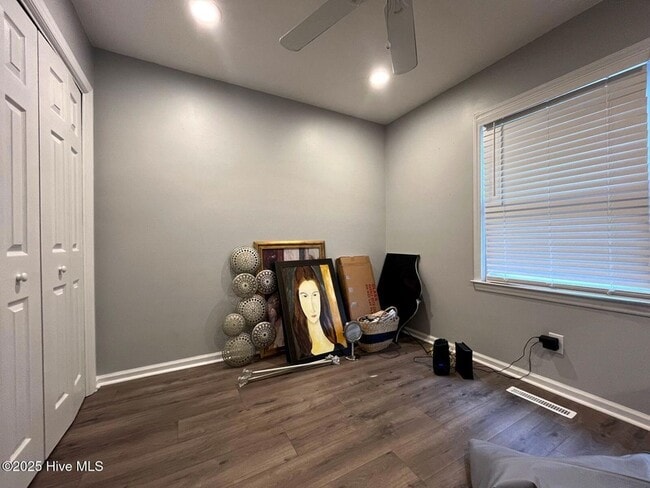 Building Photo - 105 Scuppernong Ct