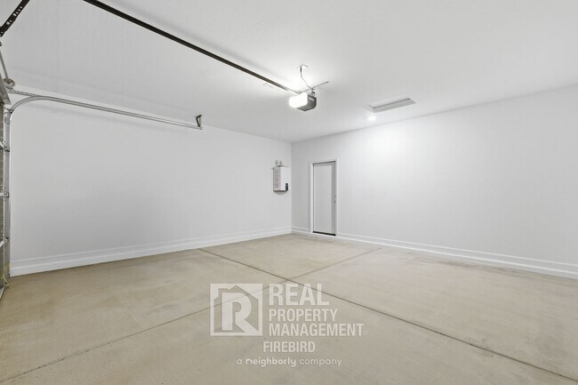 Building Photo - 16808 W Cavedale Dr