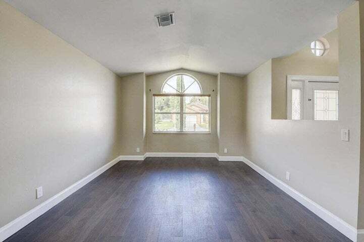 Building Photo - 8561 Tourmaline Blvd