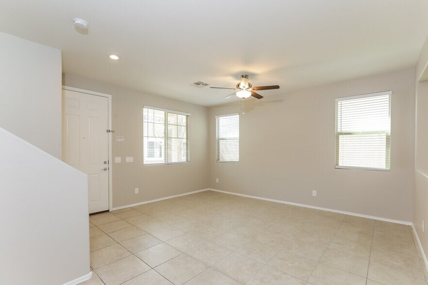 Building Photo - 2670 N 73rd Dr