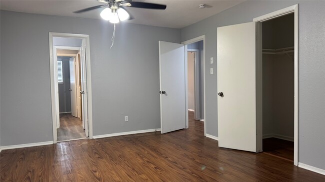Building Photo - 7925 Grove Ridge Dr