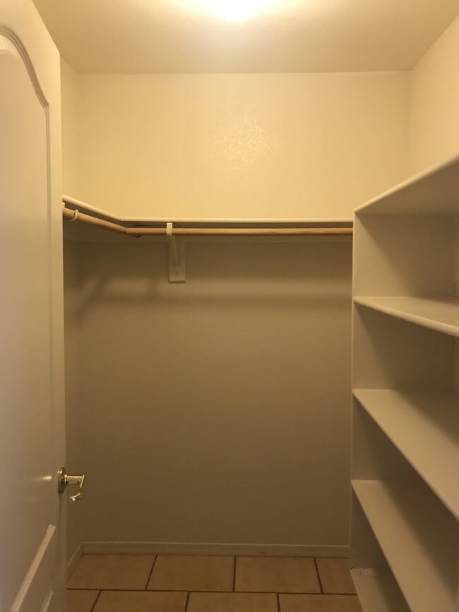 Building Photo - 3 BDR 2 Bath in Chaparral Village neighbor...