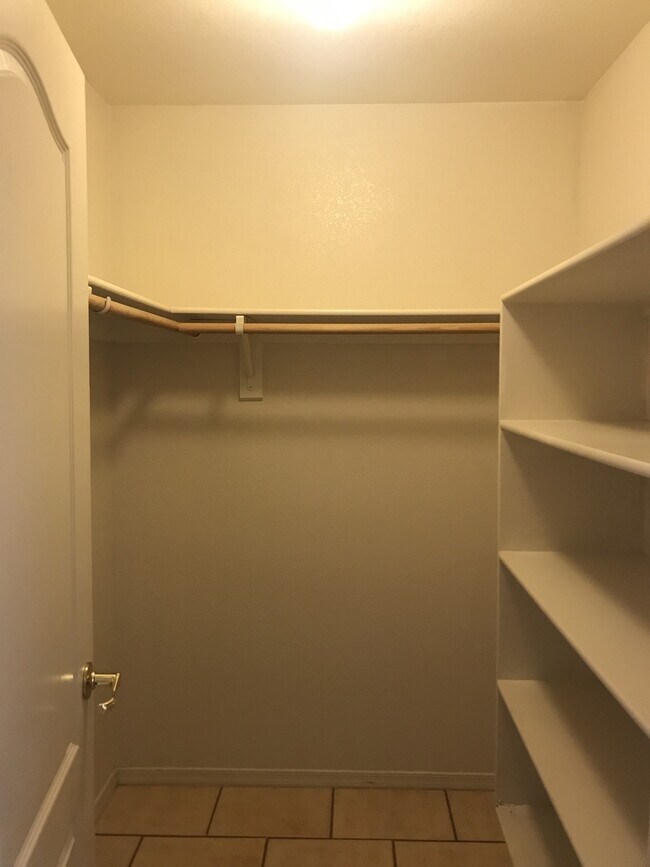 Building Photo - 3 BDR 2 Bath in Chaparral Village neighborhood.