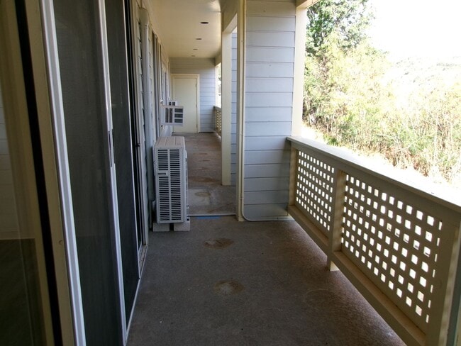 Building Photo - T0365 - MOANALUA VILLAGE #11H
