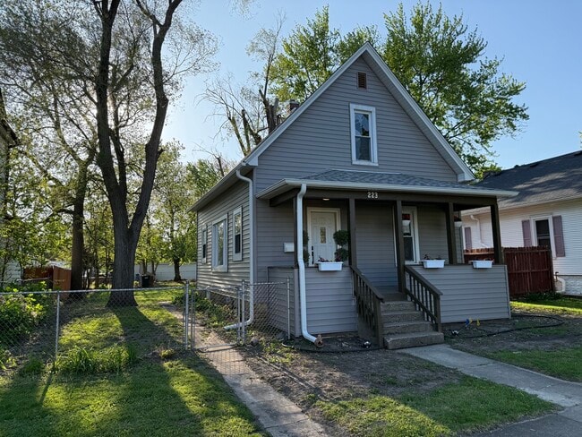 Primary Photo - 223 S Wabash Ave