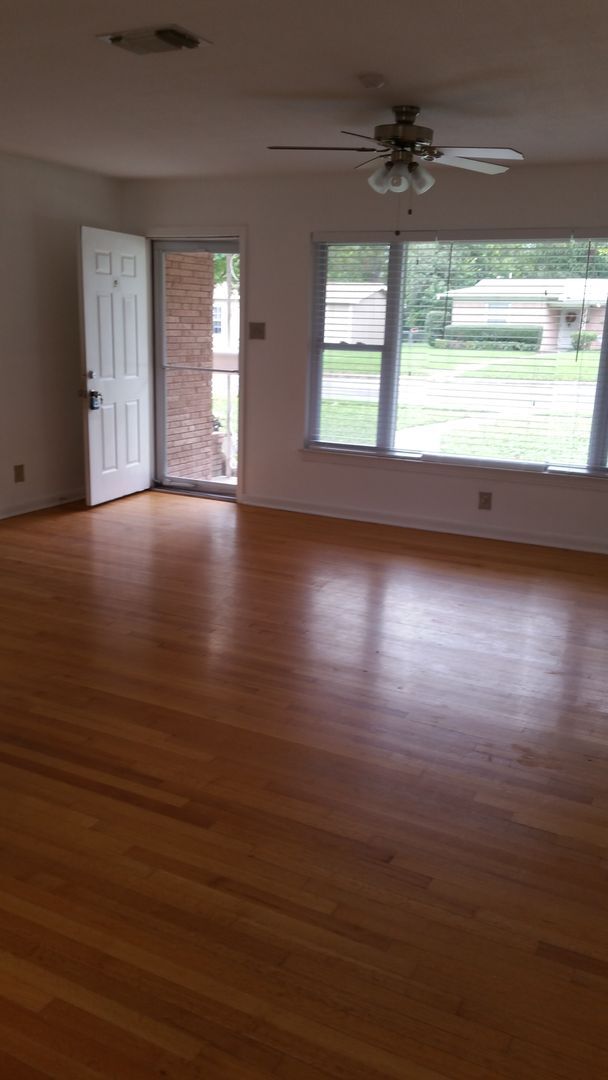 Building Photo - 311 Waxwood Ln