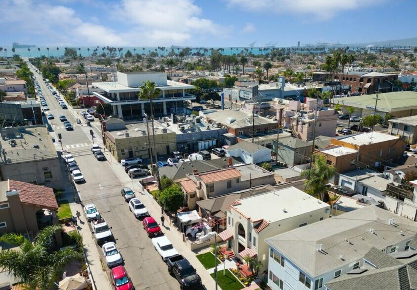 Building Photo - 211 Corona Ave