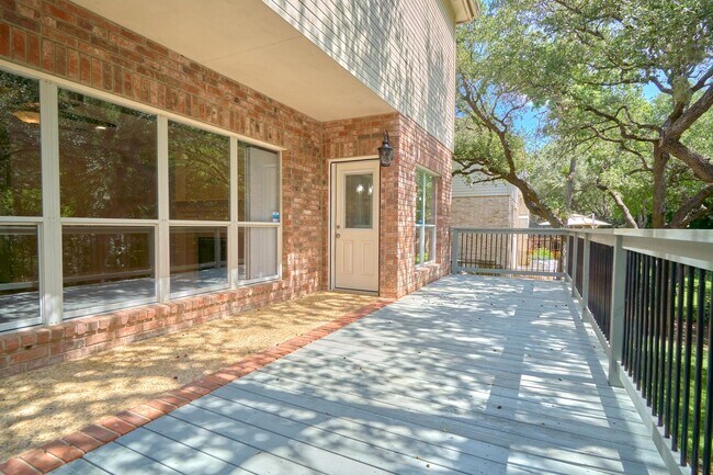 Building Photo - Mission Ridge beauty-4 bedroom 3 1/2 bath-...