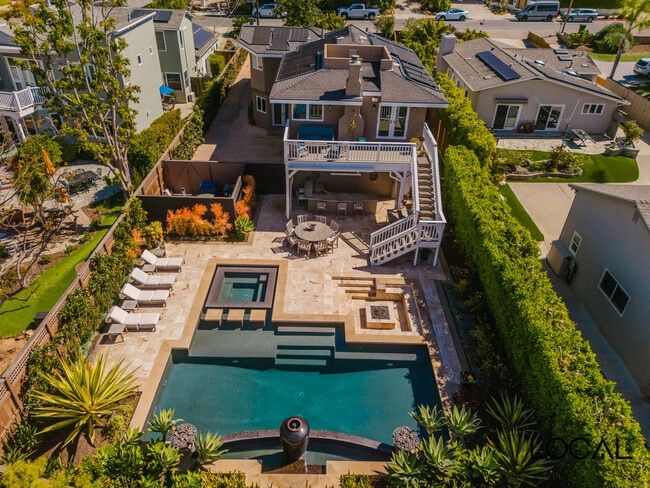 Building Photo - 801 N Rios Ave