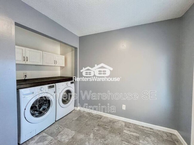 Building Photo - 1517 Glenmont Ct