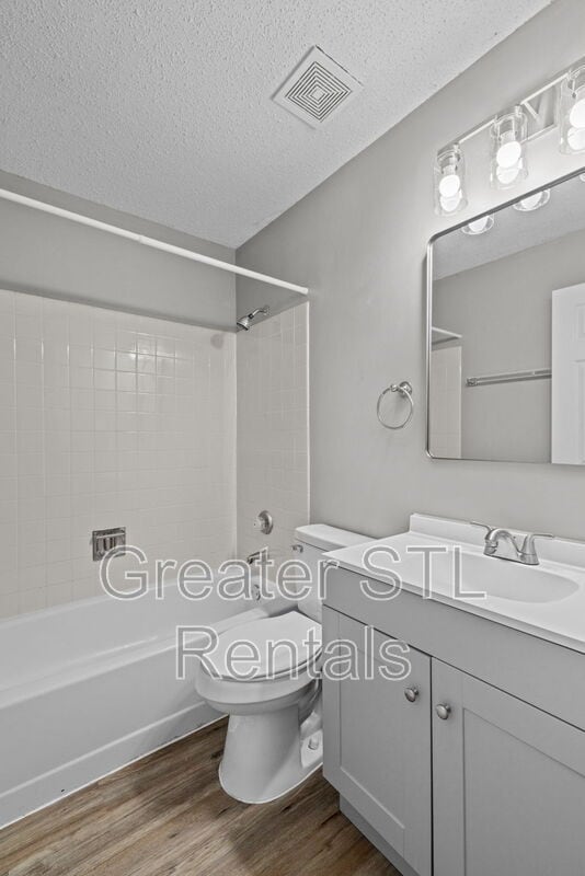 Building Photo - 1519 Harvard Way