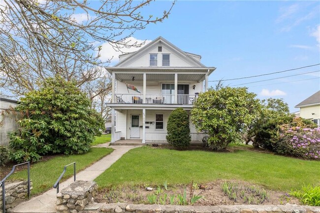 Primary Photo - 1561 Cranston St