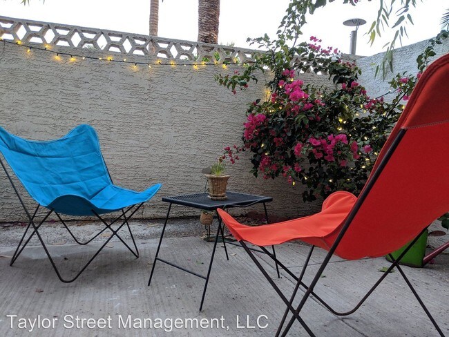 Building Photo - 328 E Willetta St