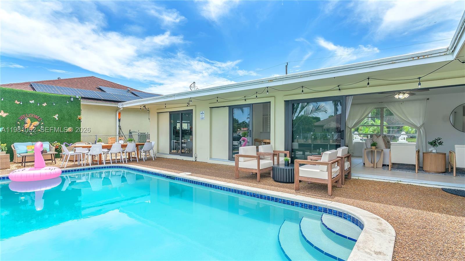 Building Photo - 151 SE 9th Ct