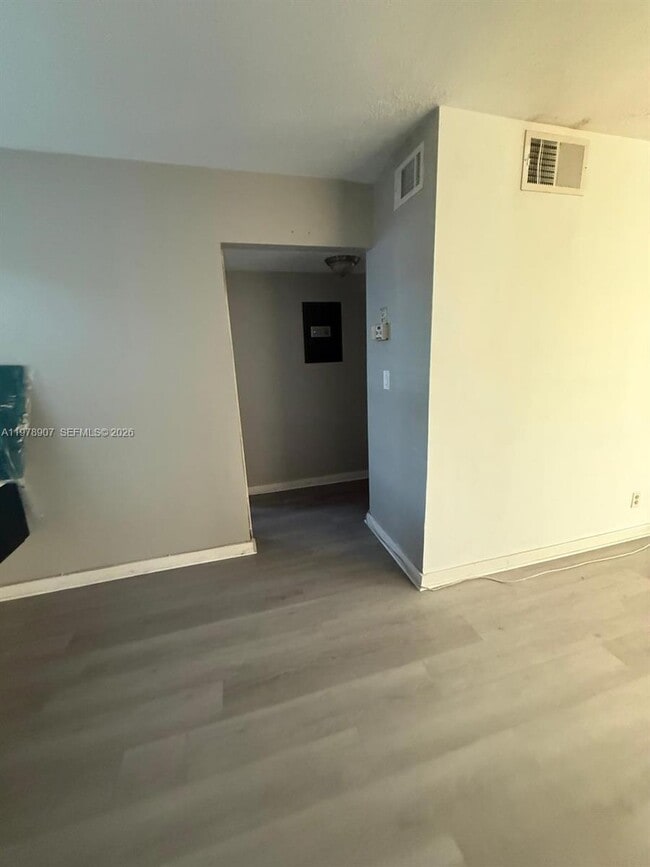 Building Photo - 2415 Lincoln St