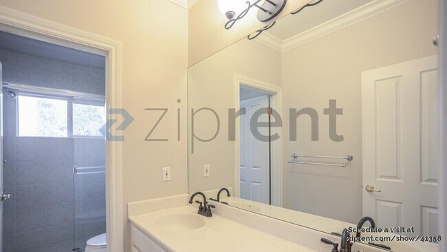 Building Photo - 417 Belmont Ave