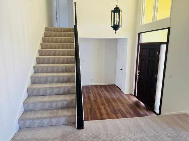 Building Photo - Ideal Multigenerational Home with Separate Downstairs Bedroom and Bath