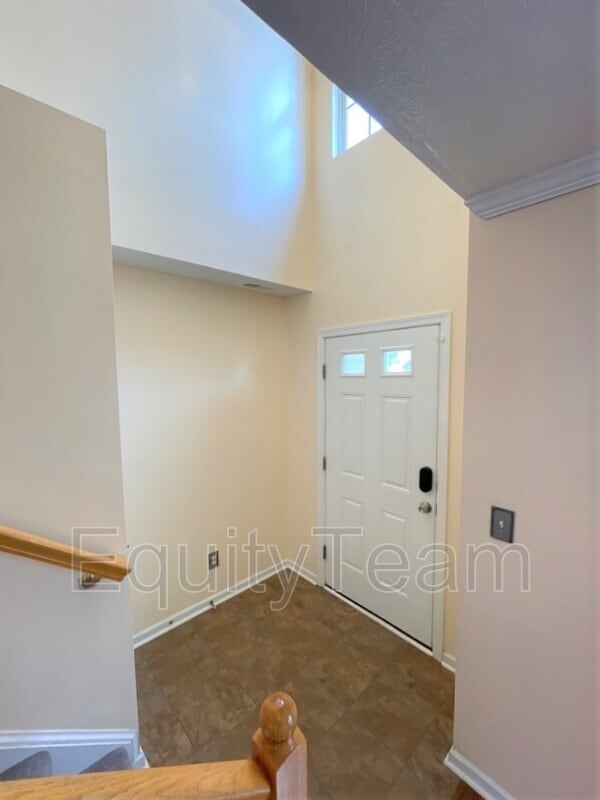 Building Photo - 432 Indian Lake Dr