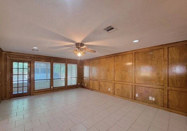 Building Photo - 2810 Thorne Creek Ln